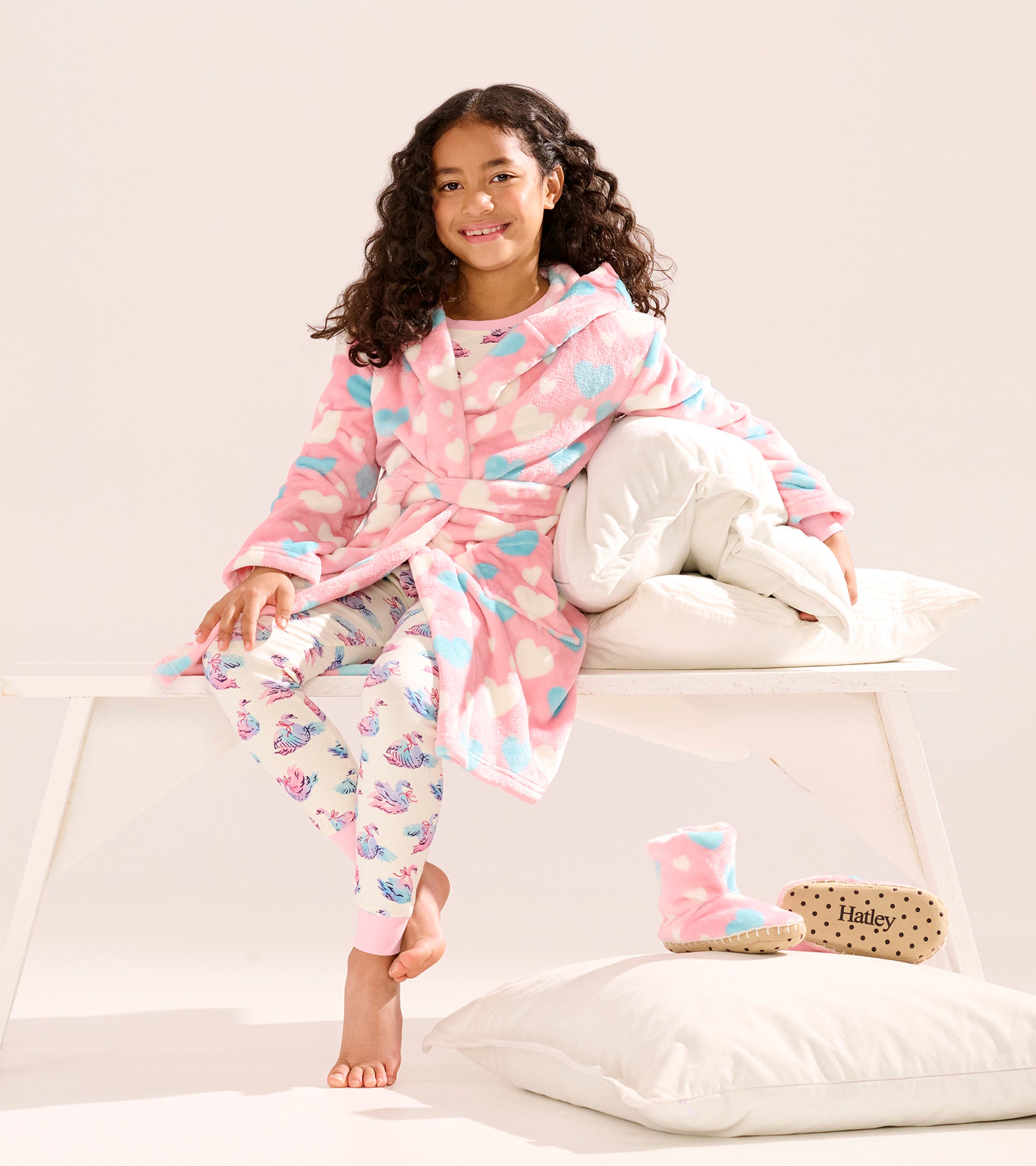 Hatley Big Hearts Fuzzy Fleece Dressing Gown Clothing 2-3YRS / Pink,4-5YRS / Pink,6-7YRS / Pink,8-9YRS / Pink
