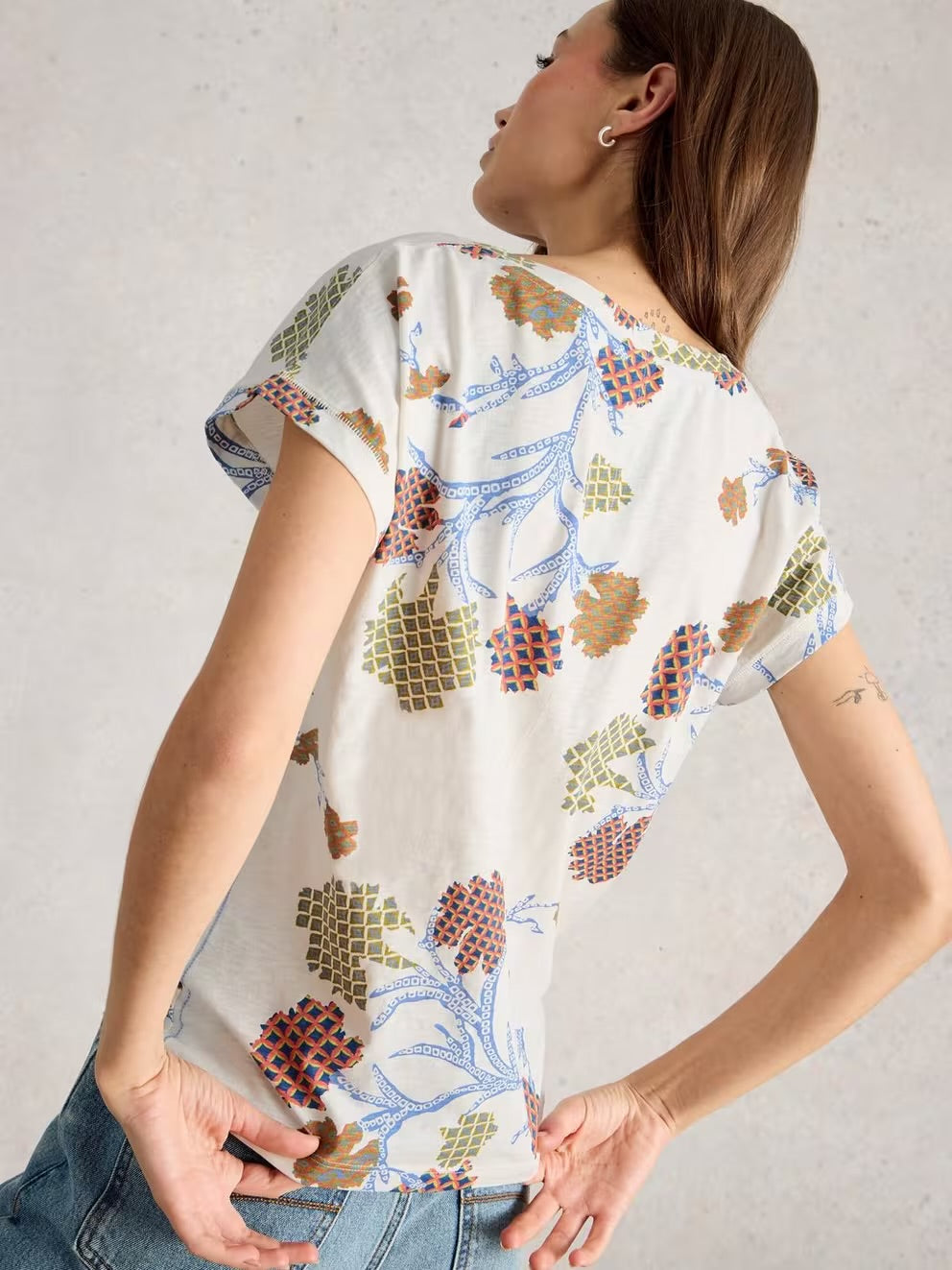 White Stuff Womens Nelly Notch Print T-Shirt 445349 Ivory Multi Clothing UK8 / Multi,UK10 / Multi,UK12 / Multi,UK14 / Multi,UK16 / Multi,UK18 / Multi