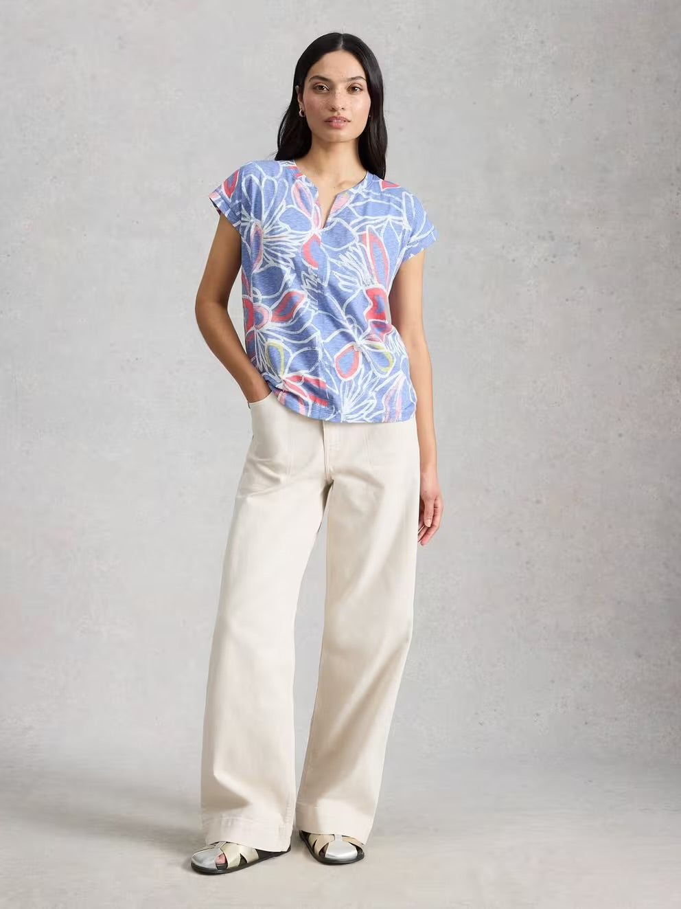 White Stuff Womens Nelly Notch T-Shirt 446179 Teal Blue Print Clothing UK8 / Multi,UK10 / Multi,UK12 / Multi,UK14 / Multi,UK16 / Multi,UK18 / Multi