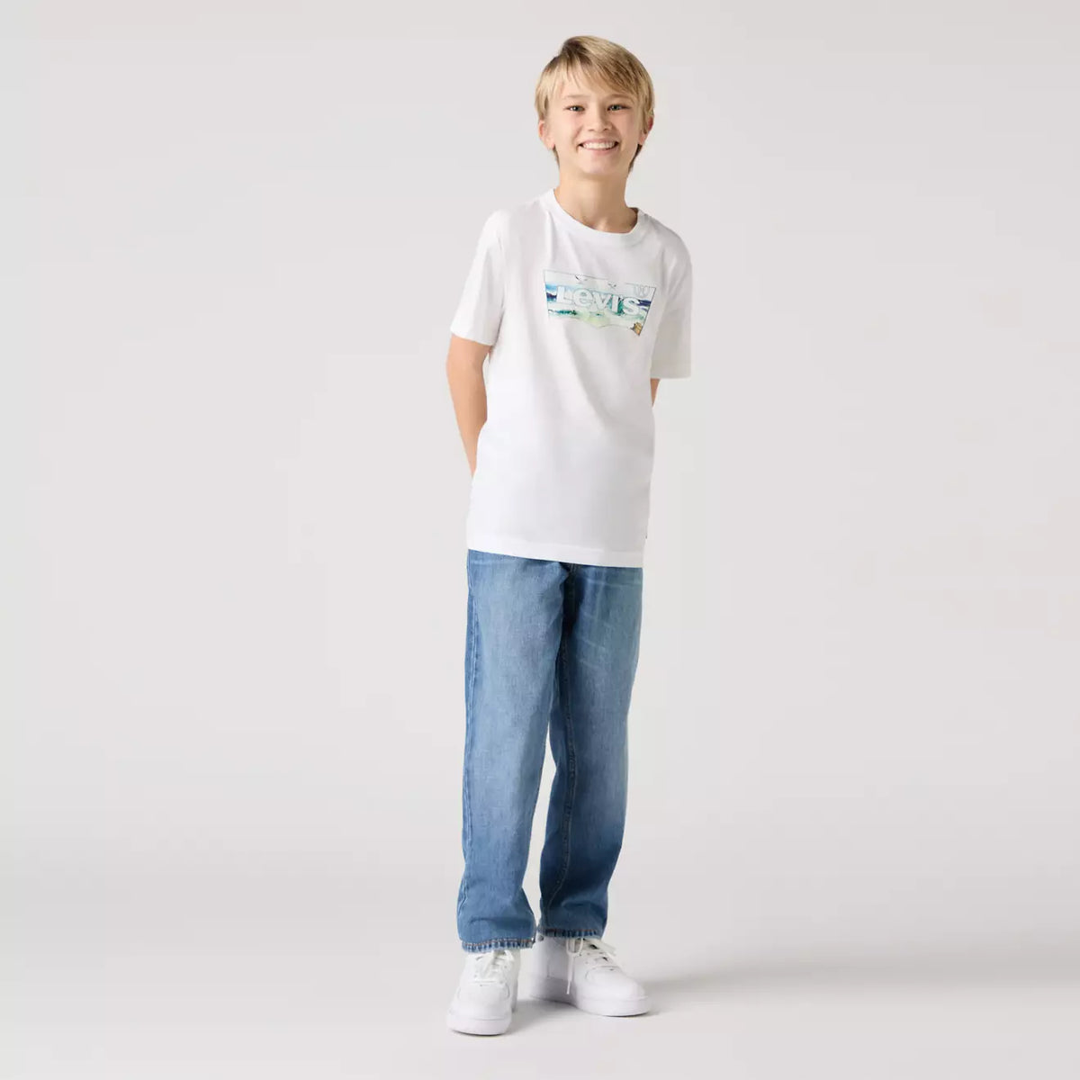Levis Crashing Waves Batwing T-Shirt 9Em650-W1t Clothing 10YRS / White,12YRS / White,14YRS / White,16YRS / White