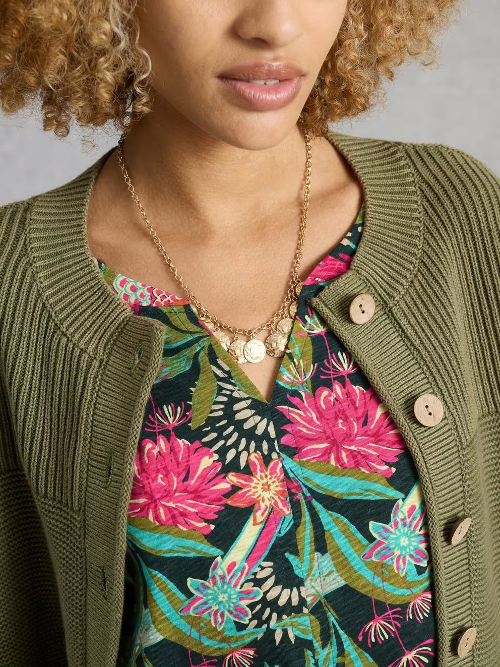 White Stuff Womens Nelly Notch T-Shirt 446491 Green Print Clothing UK8 / Green,UK10 / Green,UK12 / Green,UK14 / Green,UK16 / Green,UK18 / Green