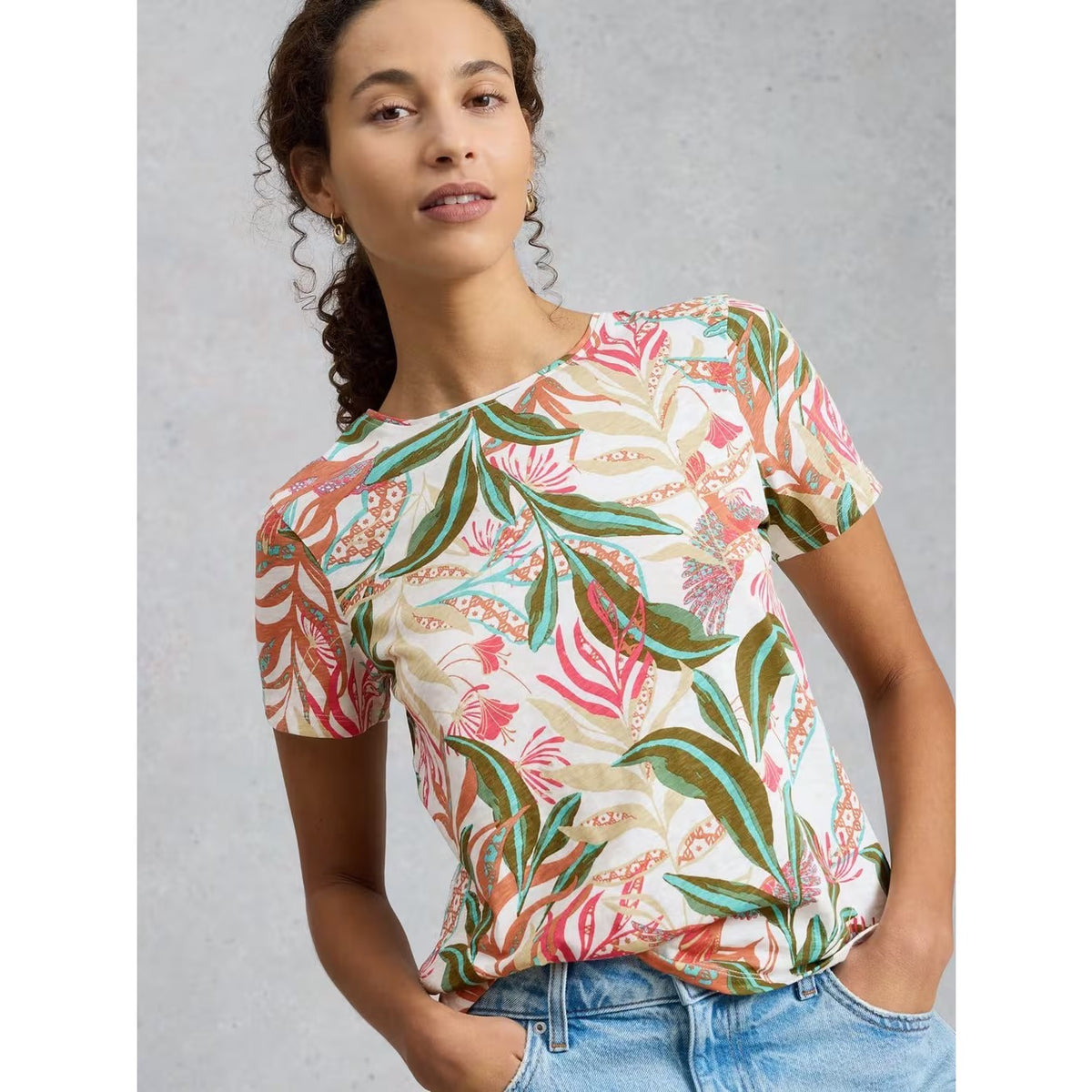 White Stuff Womens Abbie T-Shirt 445863 Ivory Green Print Clothing UK8 / Multi,UK10 / Multi,UK12 / Multi,UK14 / Multi,UK16 / Multi,UK18 / Multi