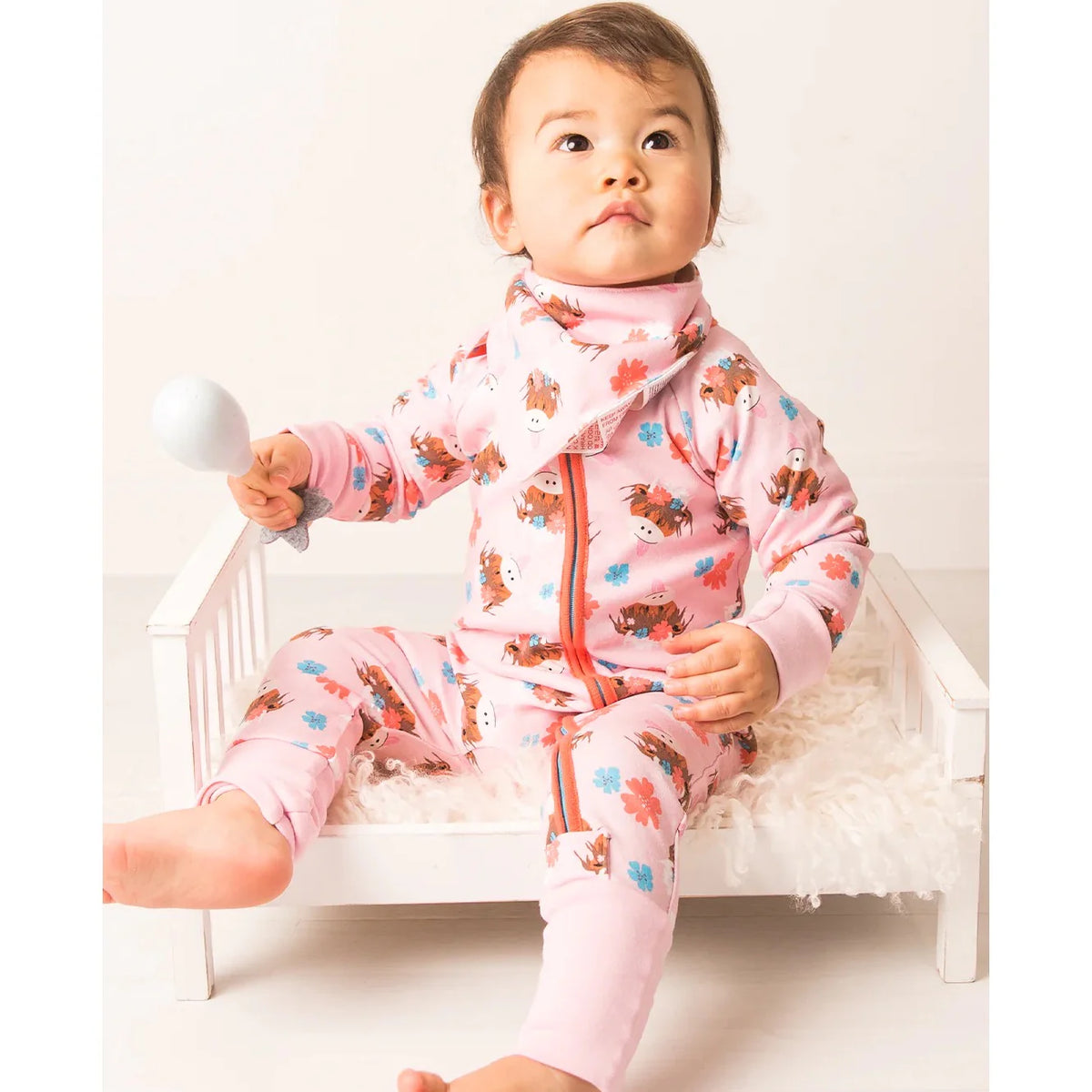 Blade &amp; Rose Bonnie Highland Cow Bib Accessories ONE SIZE / Pink