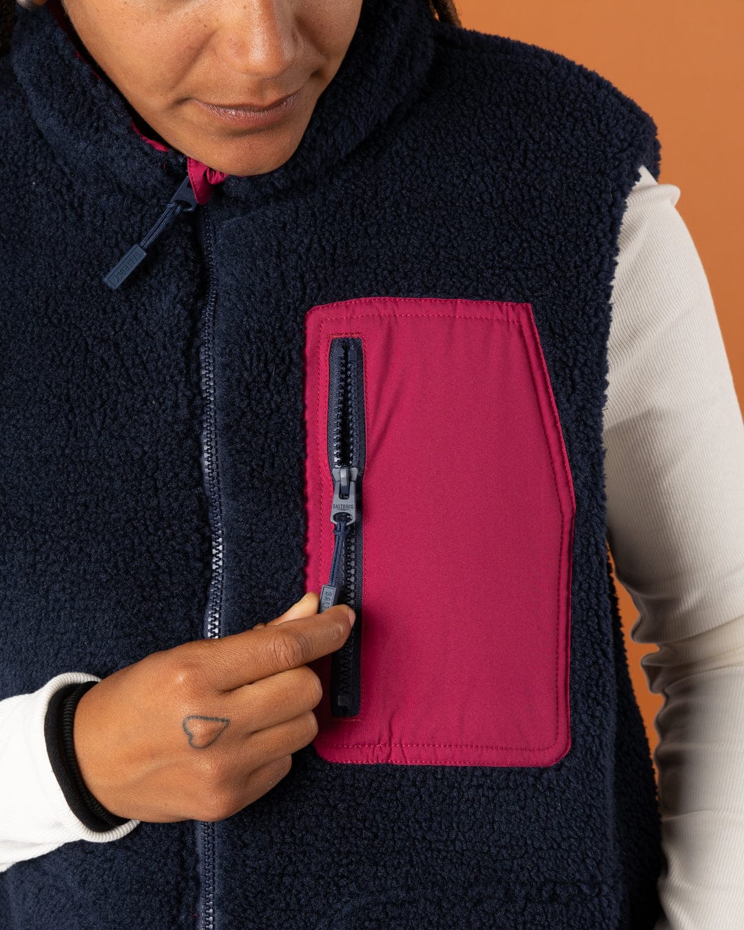 Saltrock Womens Astra Reversible Gilet Navy Pink Clothing UK10 / Navy,UK12 / Navy,UK14 / Navy