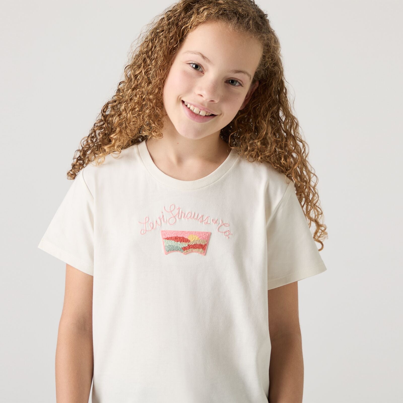 Levis Girls Desert Batwing T-Shirt 4Em161-W86 Clothing 10YRS / White,12YRS / White,14YRS / White,16YRS / White