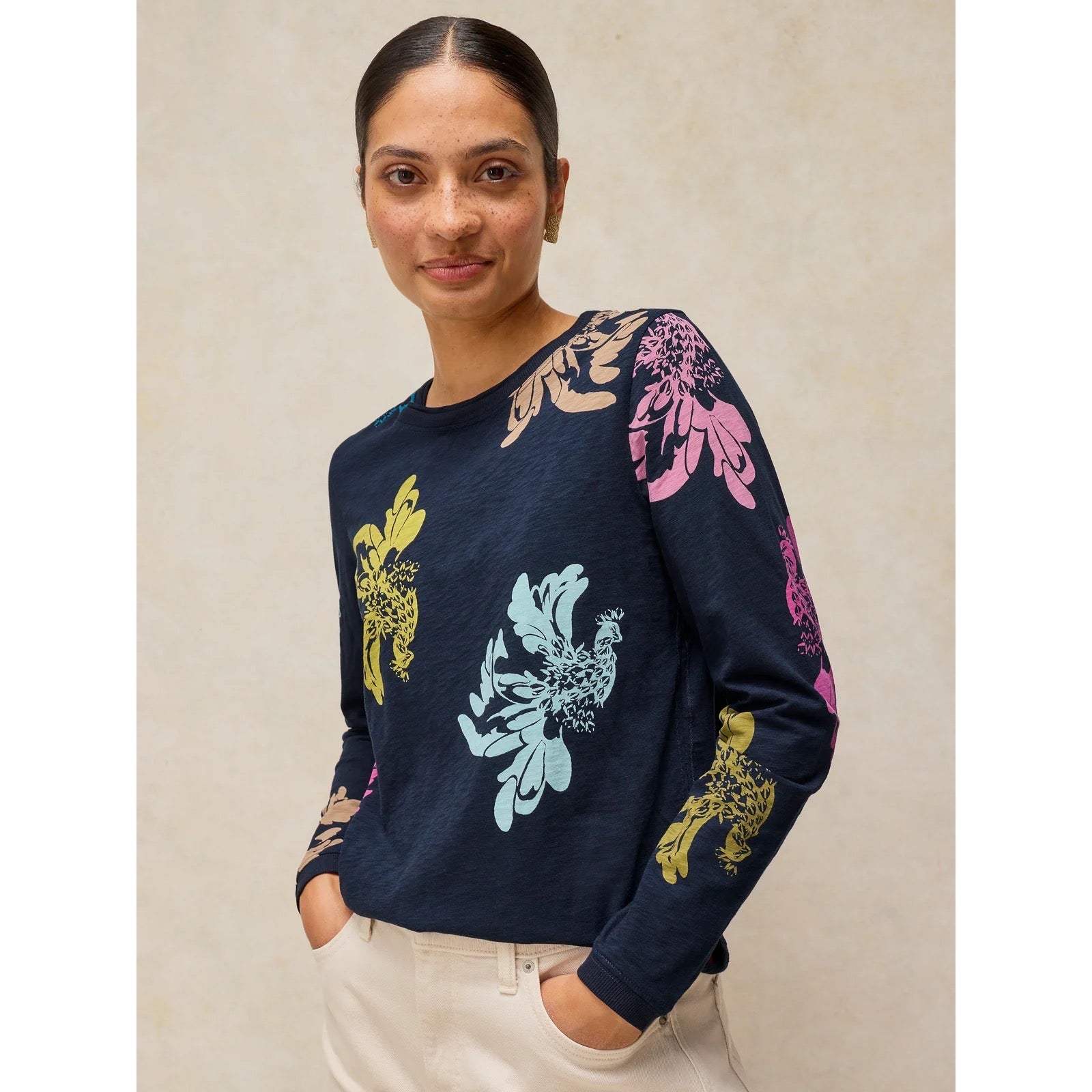 White Stuff Womens Clara T-Shirt 447357 Navy Print Clothing UK8 / Navy,UK10 / Navy,UK12 / Navy,UK14 / Navy,UK16 / Navy,UK18 / Navy