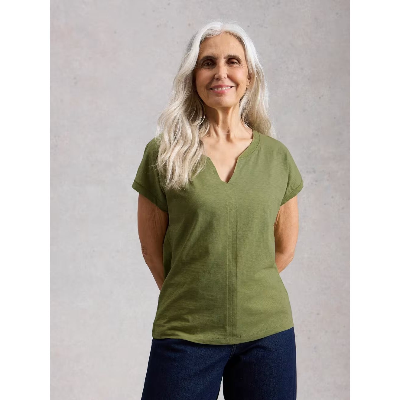 White Stuff Womens Nelly Notch Solid T-Shirt 445349 Green Clothing UK8 / Green,UK10 / Green,UK12 / Green,UK14 / Green,UK16 / Green,UK18 / Green