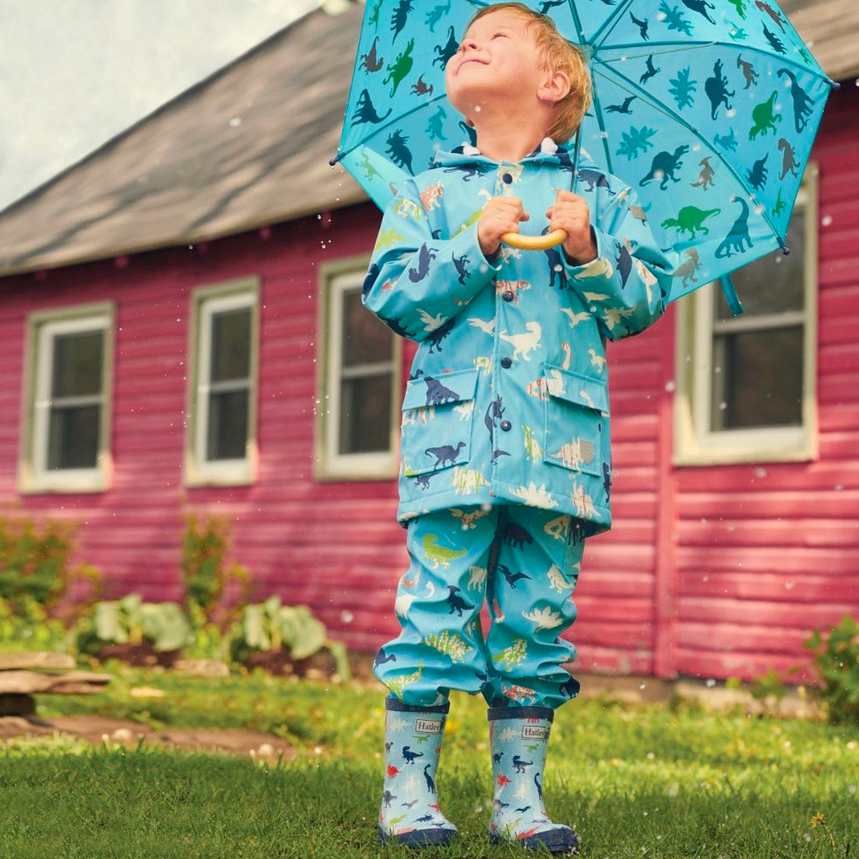 Hatley Prehistoric Dinos Colour Changing Raincoat S22sdk1 Clothing 1YRS / Blue,2YRS / Blue,3YRS / Blue,4YRS / Blue,5YRS / Blue,6YRS / Blue,7YRS / Blue,8YRS / Blue,10YRS / Blue,12YRS / Blue